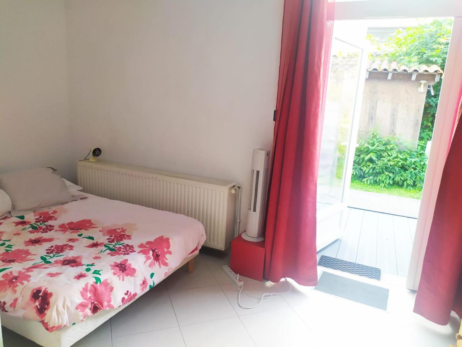 Les Bains Douches Aparthotel Perigueux Exterior photo